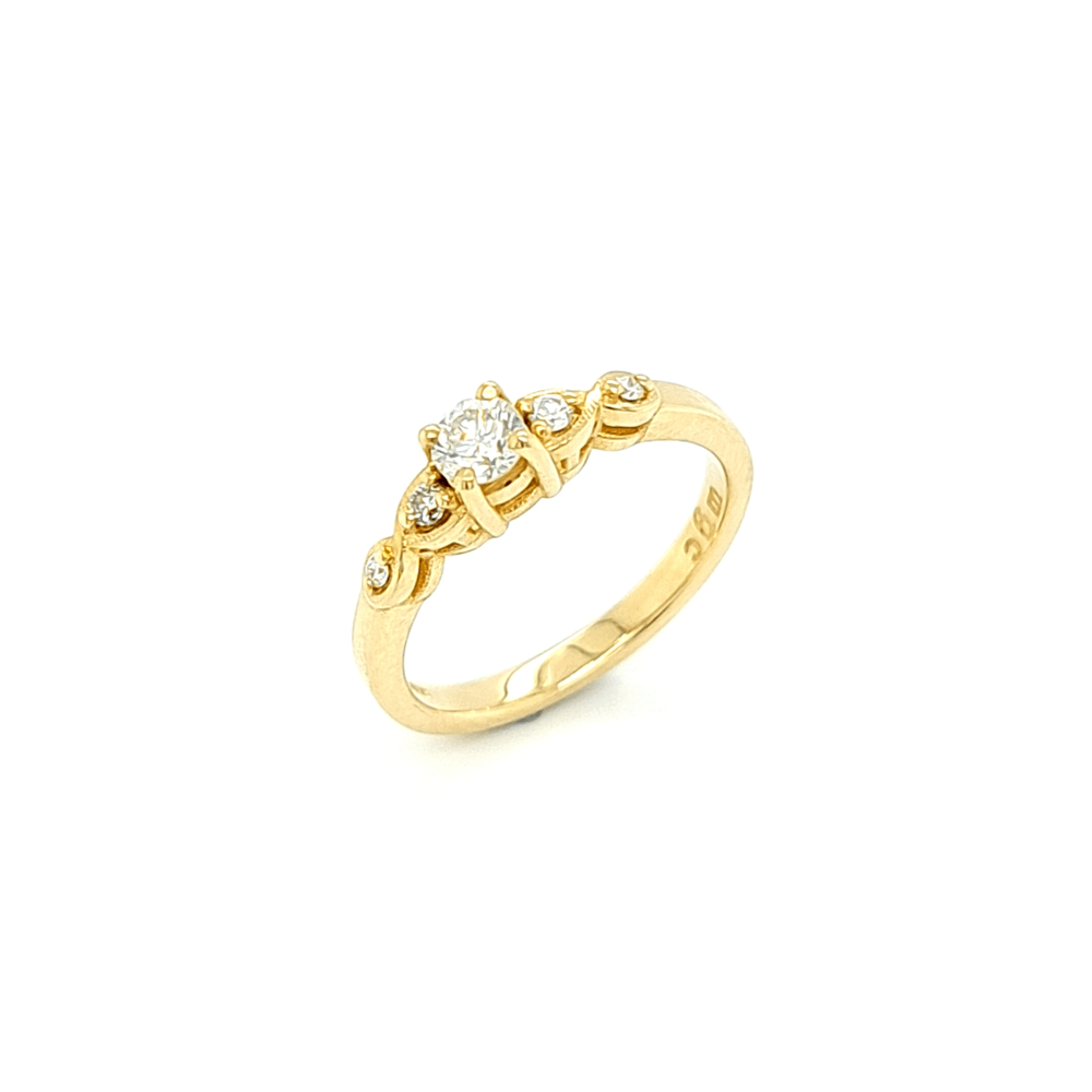 9ct Yellow Gold 5 Stone Diamond Engagement Ring