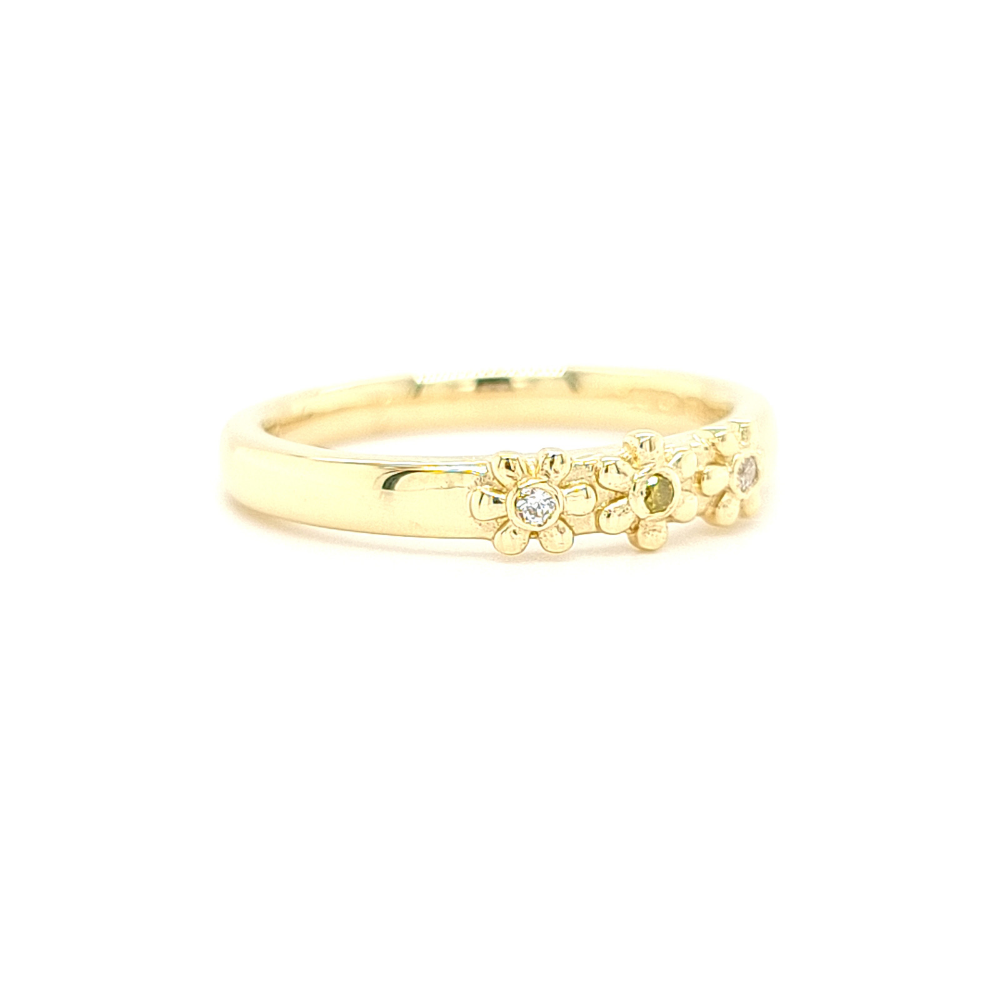 9ct Yellow Gold Diamond Set Daisy Trilogy Ring Yellow